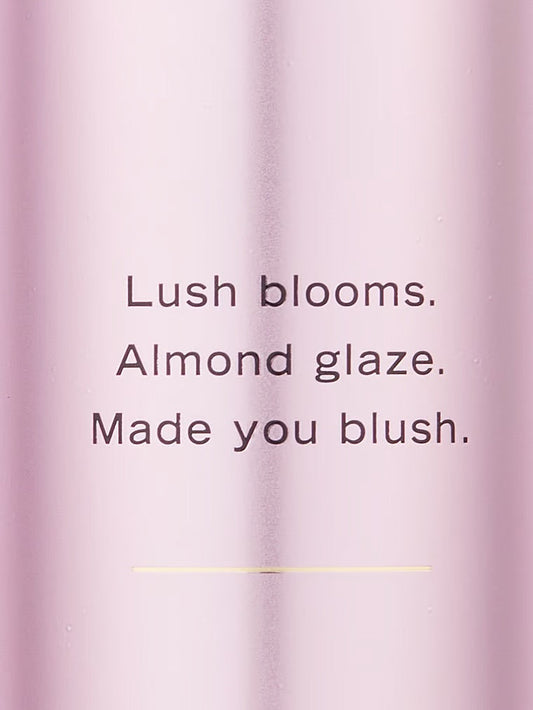 Victoria’s Secret - Velvet Petals Body Mist