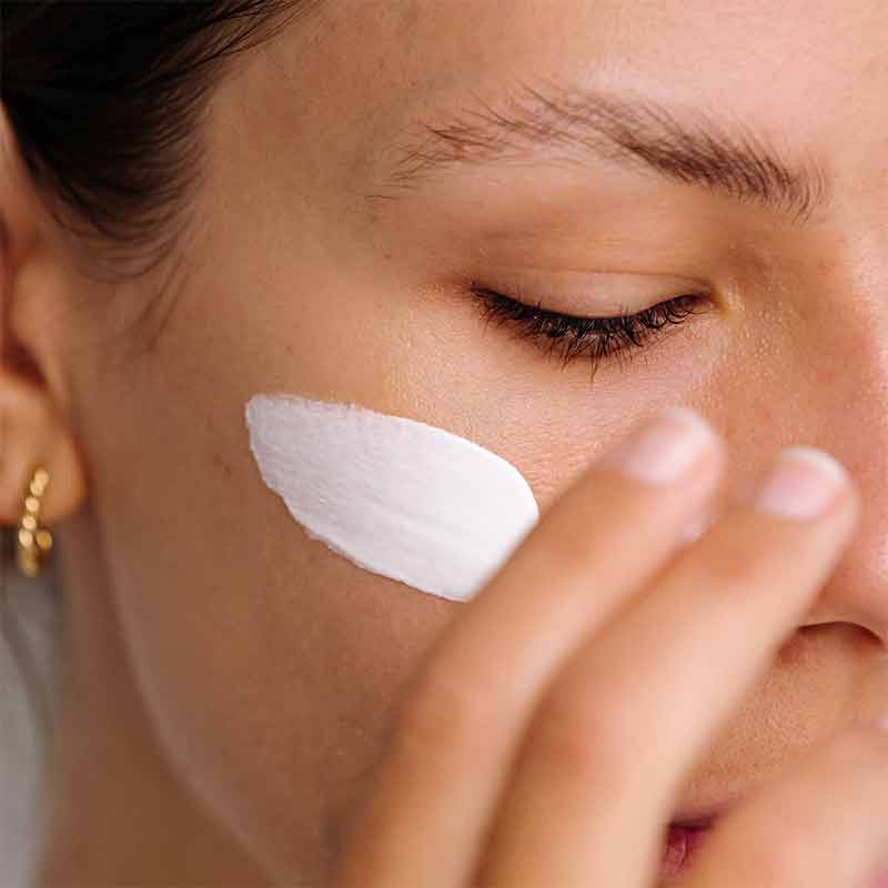 Daily Essential Moisturiser SPF 50+ With Hydrosella by Alpha-H