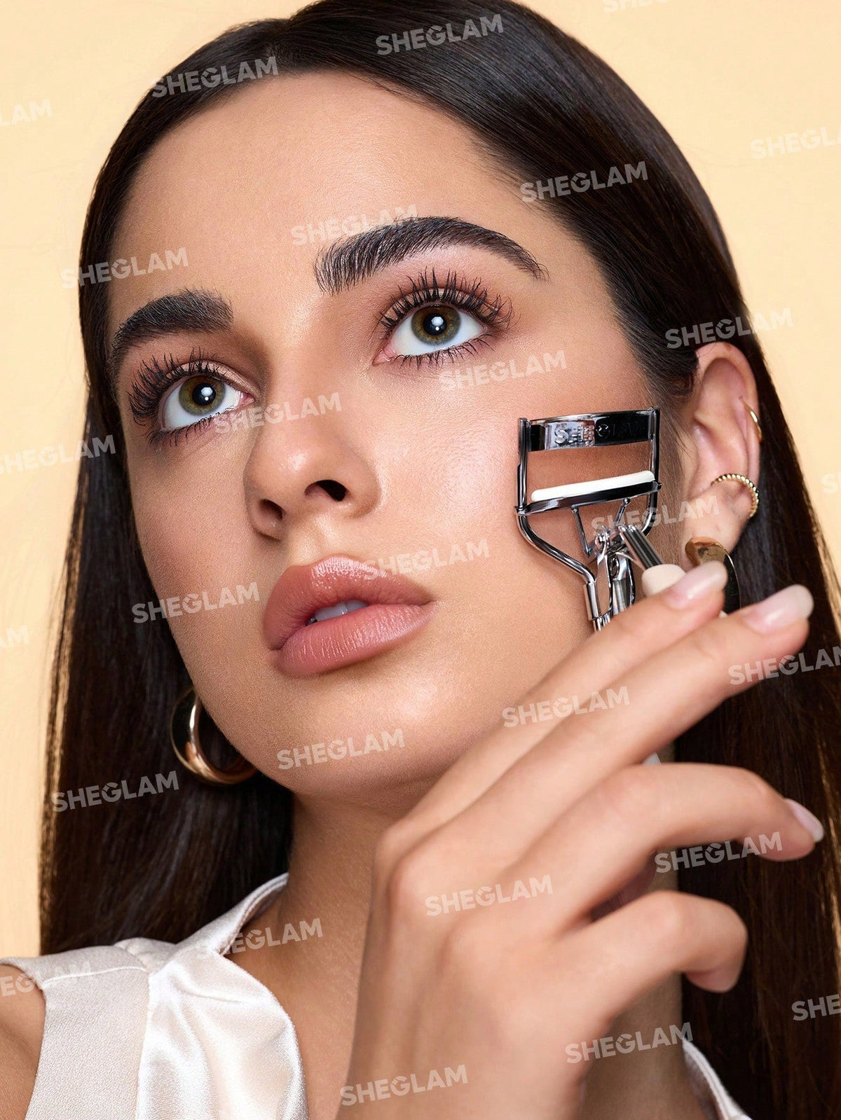 Made For Me Eyelash Curler by Sheglam