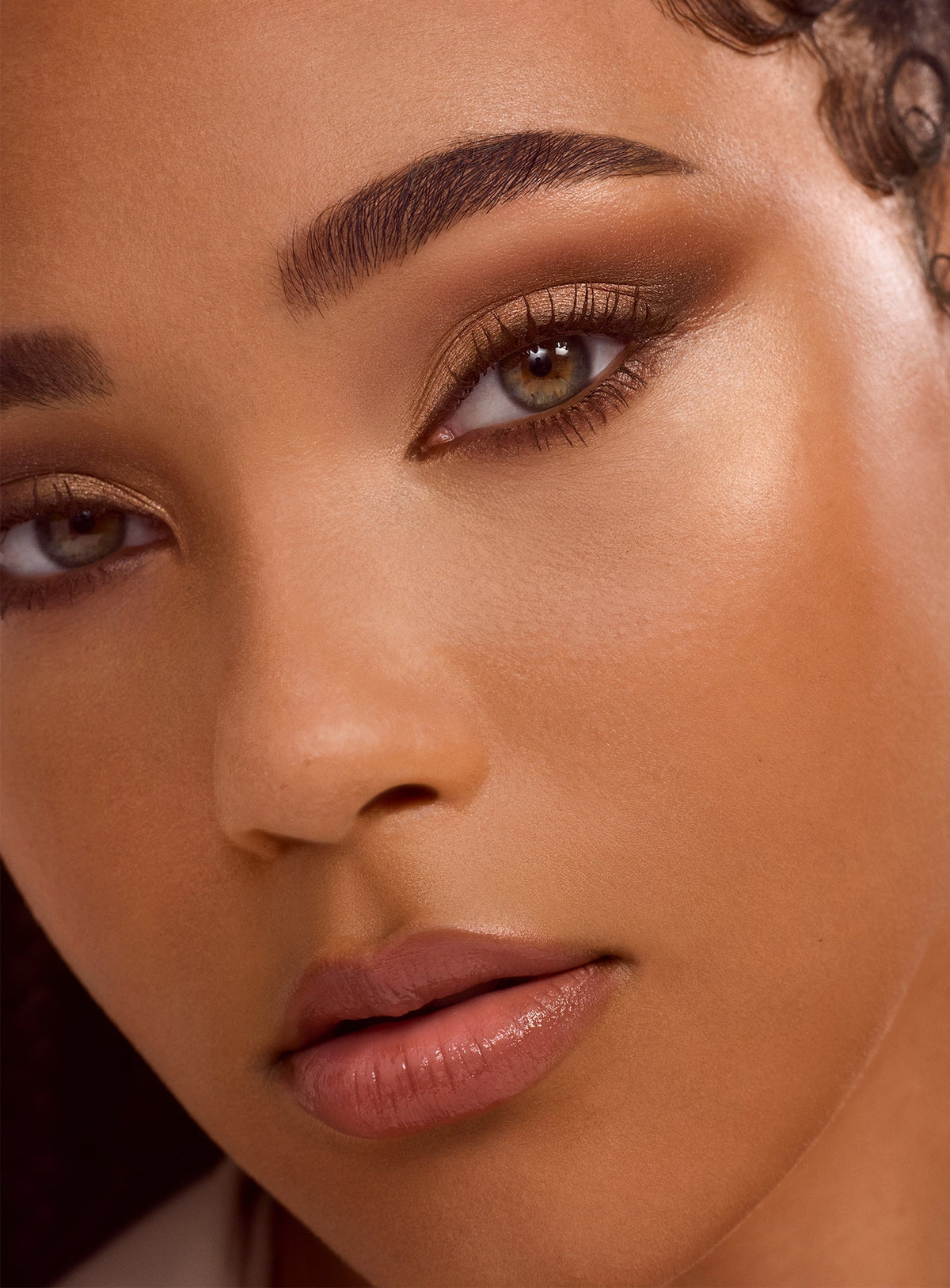 Essential Neutrals Eyeshadow Palette by Rare Beauty
