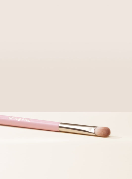 Stay Vulnerable All-Over Eyeshadow Brush by Rare Beauty
