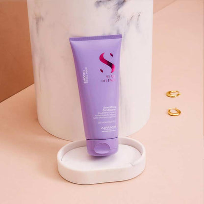 Semi Di Lino Smooth Smoothing Conditioner For Frizzy Hair by Alfaparf