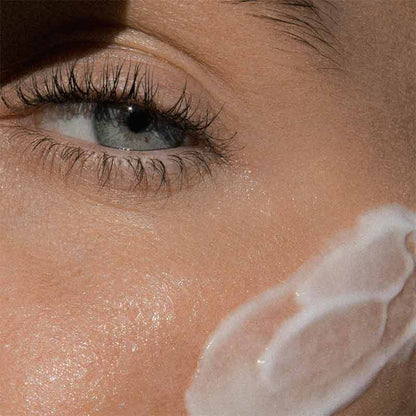 Daily Essential Moisturiser SPF 50+ With Hydrosella by Alpha-H