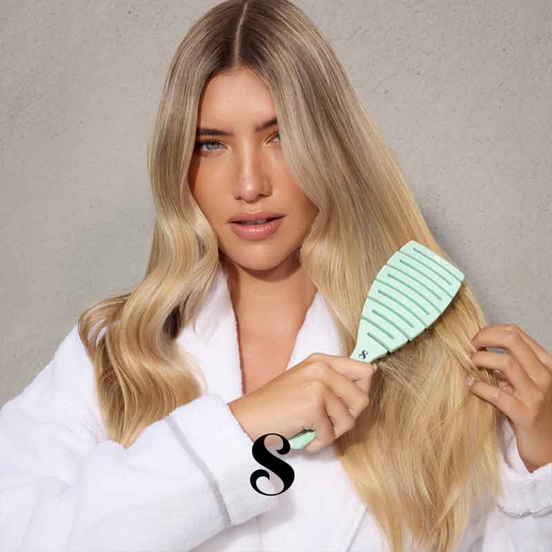 The Detangled Brush by The Smooth Company